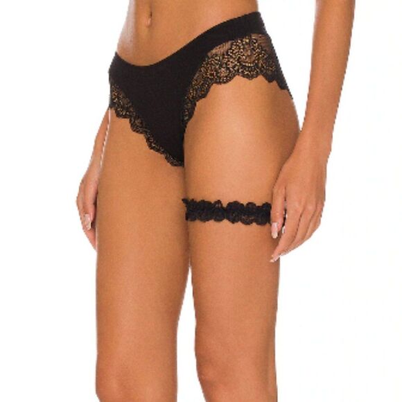 NWT Free People x HAH One & Done Lace Garter Headband Scrunchie in Noir (Black) - Picture 3 of 14